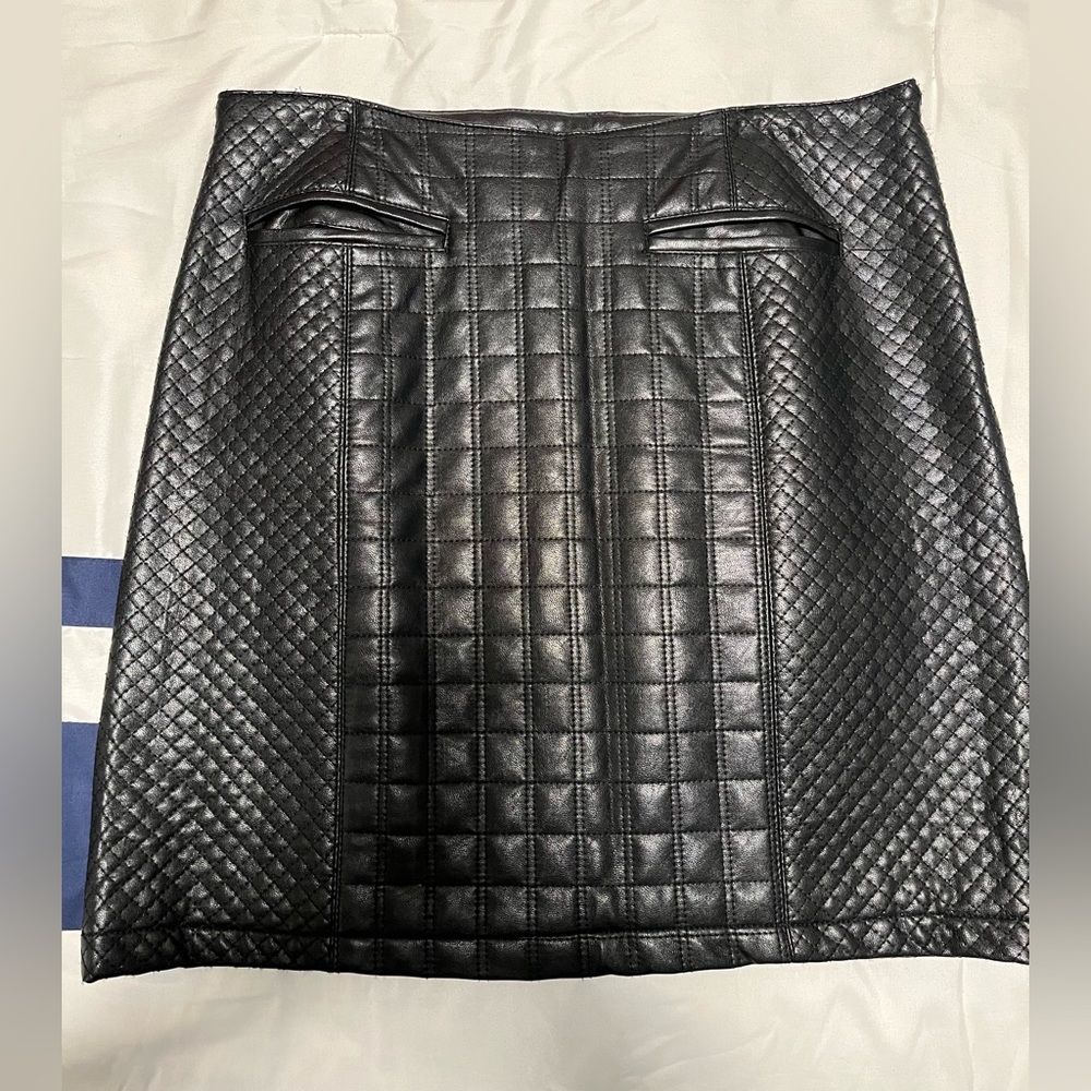 ANN TAYLOR FAUX LEATHER SKIRT